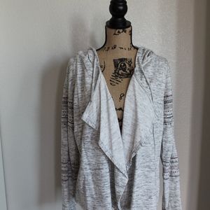 Gray Wrap With Trible Print on the Sleeves